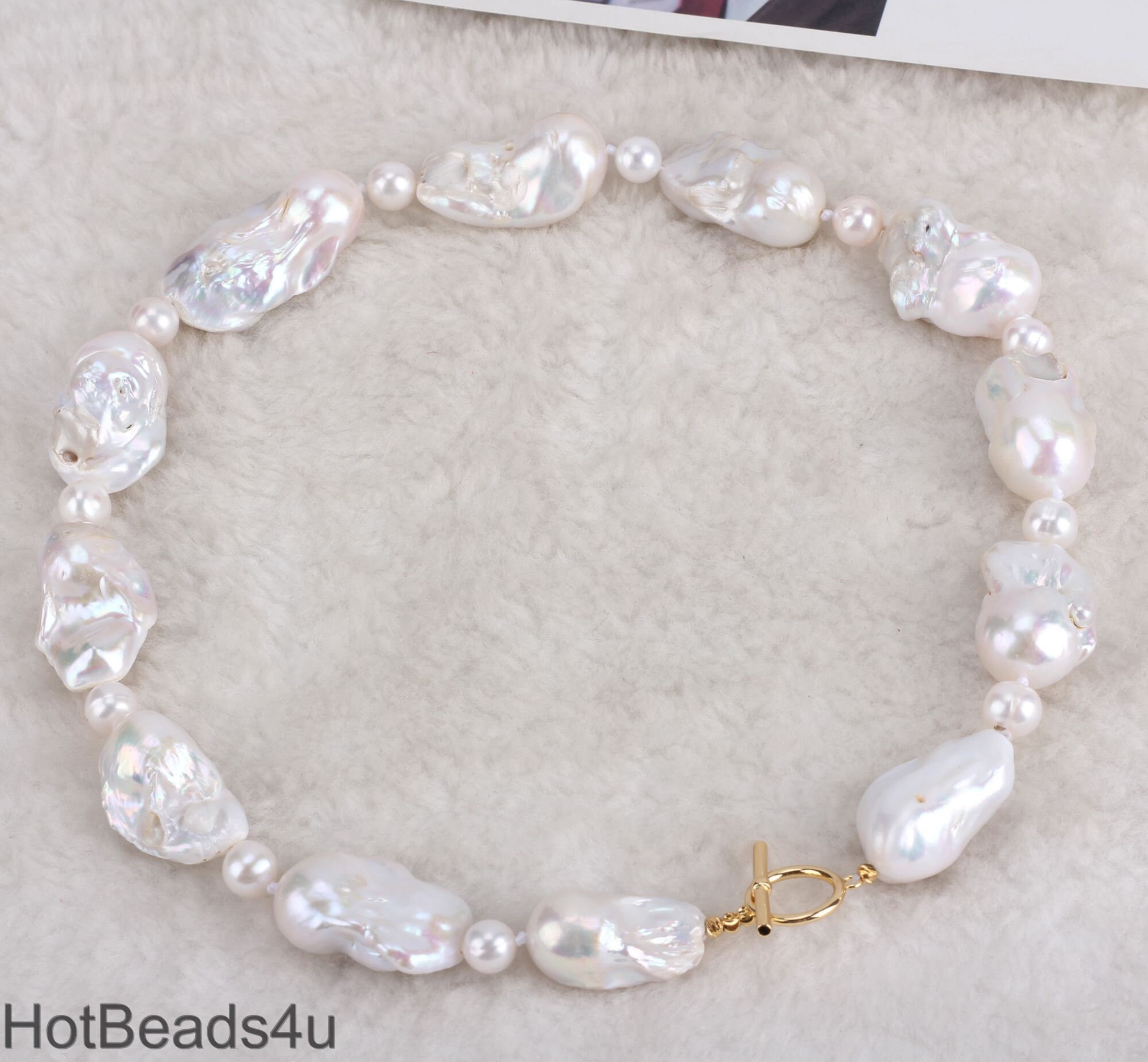 13-18x25-30mm White Baroque Pearl and Round Pearl Necklace