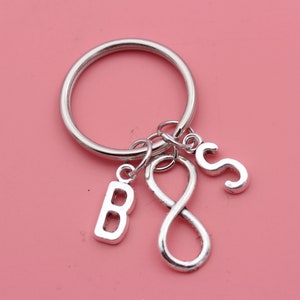 Infinity keychain,Infinity  keyring,Initial keychain,Love keychain,Anniversary gift,Simple gifts,Gift for him her.Friend Gift