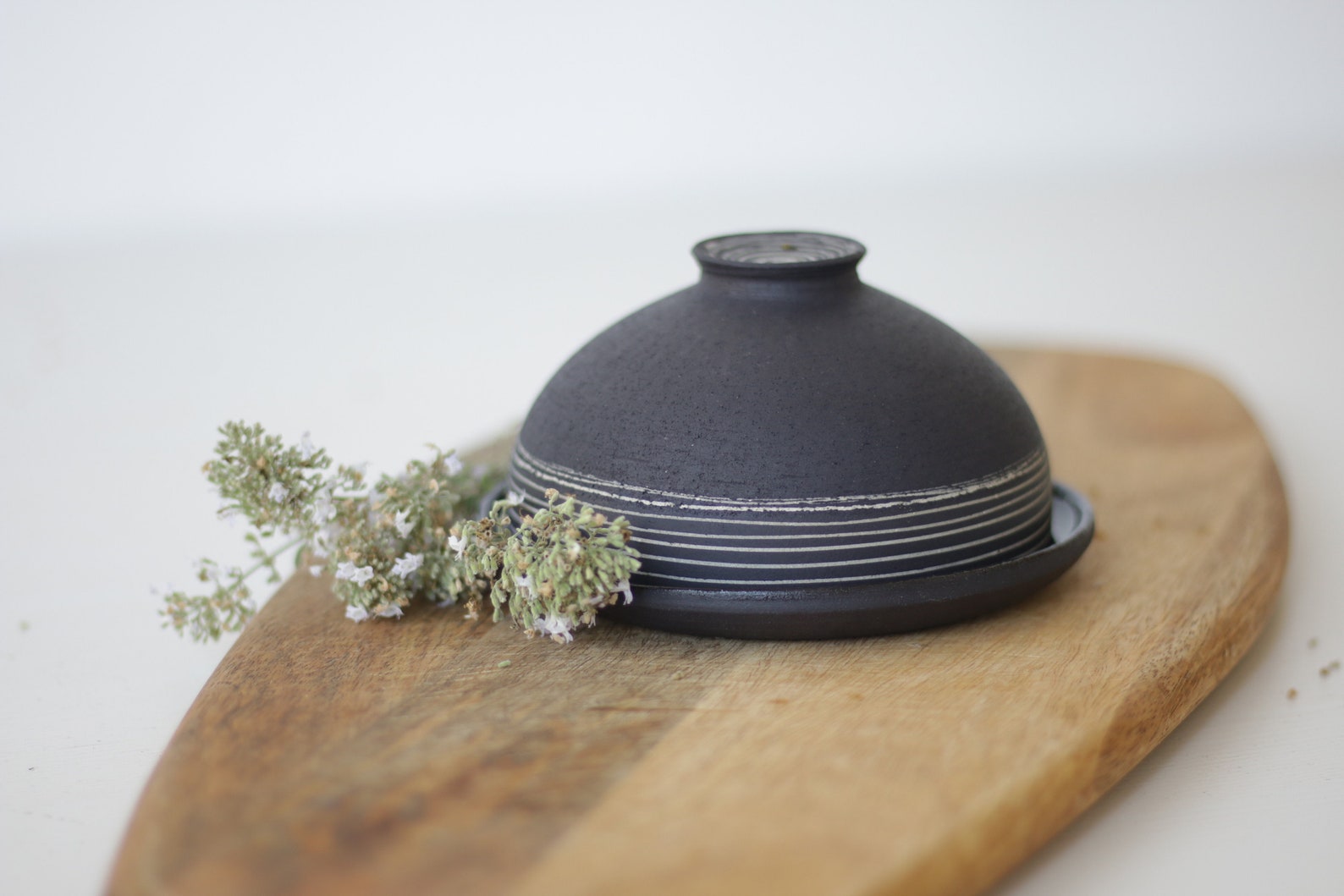 Minimalist Butter Dish With Lid, Stoneware Lidded Butter Dish, Black Butter Keeper Dish, Pottery
