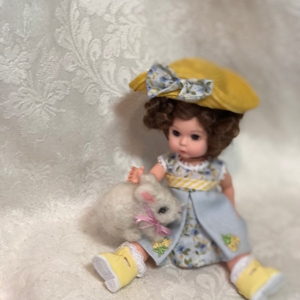 Tiny 1.75" White Bunny sized for 7-8" dolls like Ginny or Madame Alexander Wendy, Felted wool Rabbit by Elsa Jo Ellison, Ready to ship