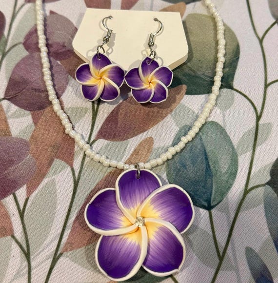 VALICLUD Gioielli Tema Hawaii – Set Collana E Orecchini Con Fiore Plumeria In Argilla, Colori Assortiti