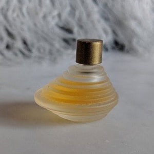 Mini Perfume Bottle, Sample Size Tiered Frosted Clear Glass Vintage Perfume Bottle with Gold Plastic Cap