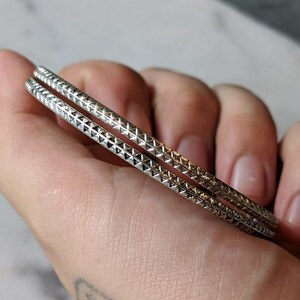 Pair of Bangles, Set of Silver Metal Triangle Pattern