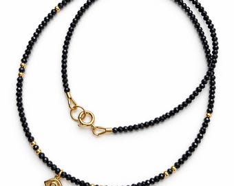 Halskette aus 14-karätigem Massivgold mit schwarzem Spinell – Anhänger mit Diamanten, der den bösen Blick symbolisiert, handgefertigter Schmuck, Schutzkette