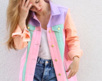 Veste en jean personnalisée, Veste en jean brodée à la main à motif de fleurs, Manteau élégant personnalisé pour femme, Pardessus en jean bleu, Vêtements personnalisés