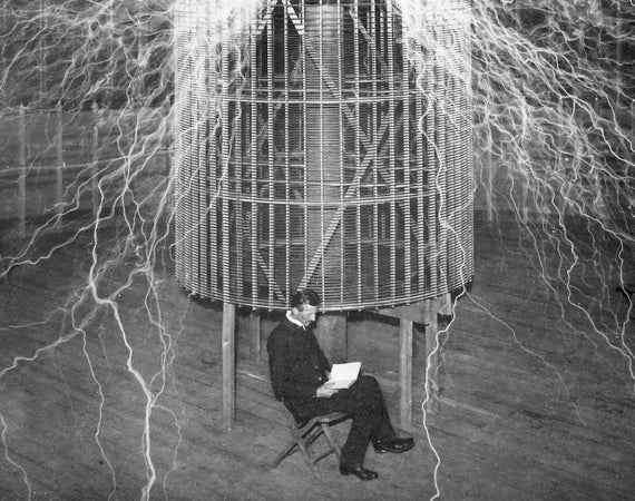 テスラの研究室の写真プリント、ニコラ テスラ、電気、科学実験、白黒 テスラの研究室の写真プリント、ニコラ テスラ、電気、科学実験、白黒