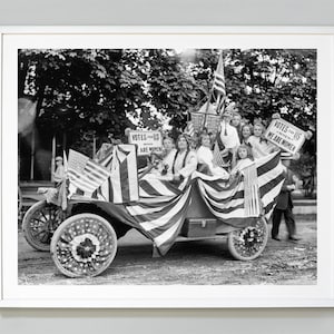 Women&#39;s Suffrage Print, Votes For Women, Women&#39;s Voting Rights, Suffrage Parade, 1913, Black and White Photo, Museum Quality Photo Print