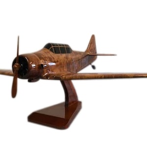 North American Aviation T6 Texan USAF Military Training Aircraft Wooden Executive Desktop Model