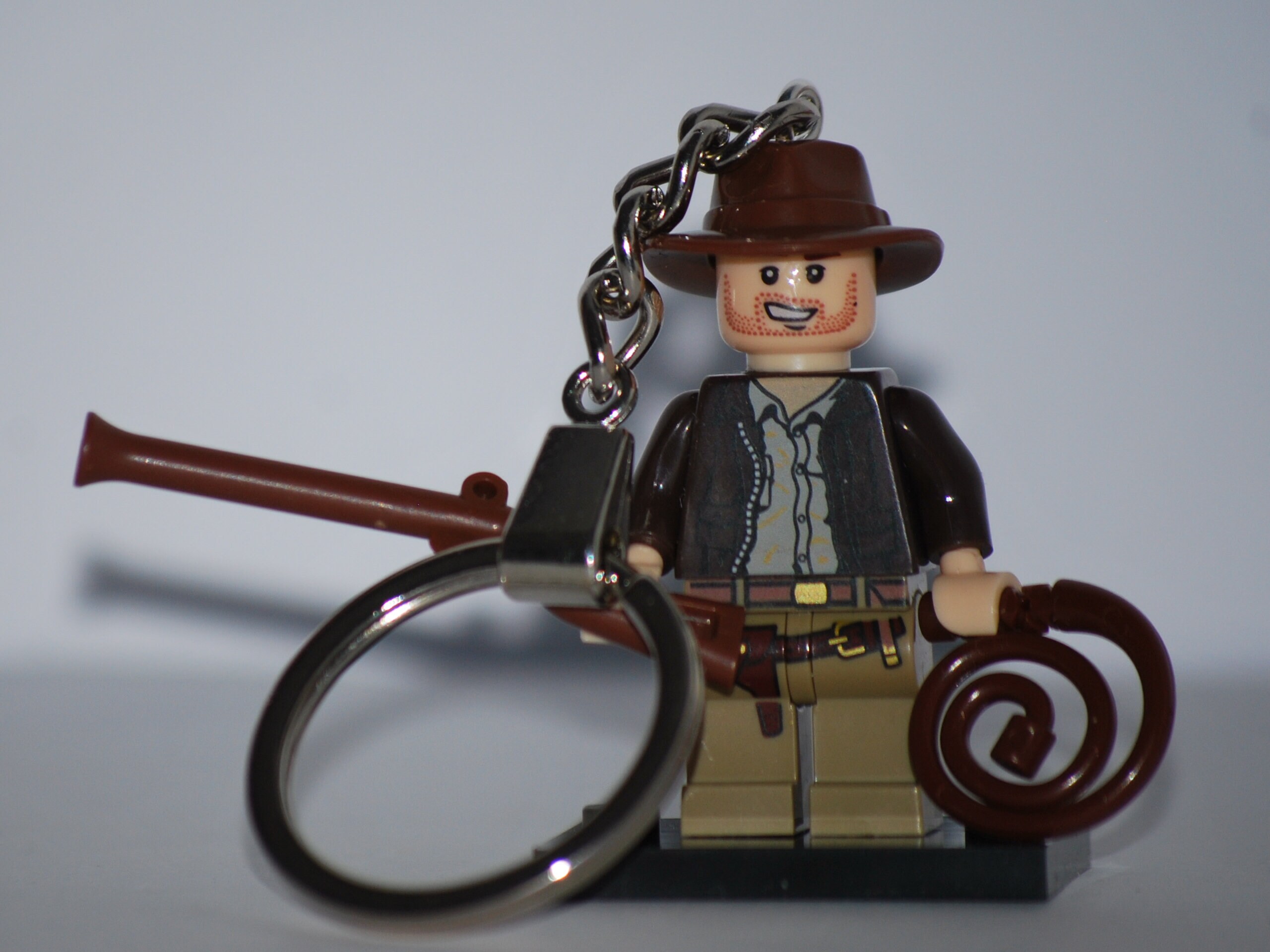 Indiana Jones Keychain & Lovely Present Box platform added Etsy