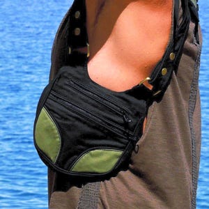 Holster bag ~ Utility vest ~ 6 pockets ~ Black and khaki cotton ~ Unisex ~ Freesize ~ The Kite Holster