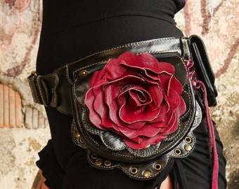 Leather utility belt ~ Hip bag with flower design ~ Black and burgundy ~ 4 pockets ~ The Flower Power belt