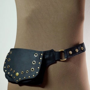 Pocket belt ~ Utility belt ~ Bum bag ~ 3 pockets ~ Black cotton ~ Fully adjustable ~ Unisex ~ The Bubble Belt