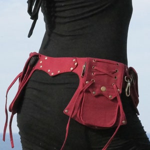 Hüfttasche ~ Gürteltasche ~ Festival und Reise Taschengürtel ~ Burgunderrote Baumwolle ~ Mit 5 Taschen ~ Unisex ~ Der Celtic Gürtel