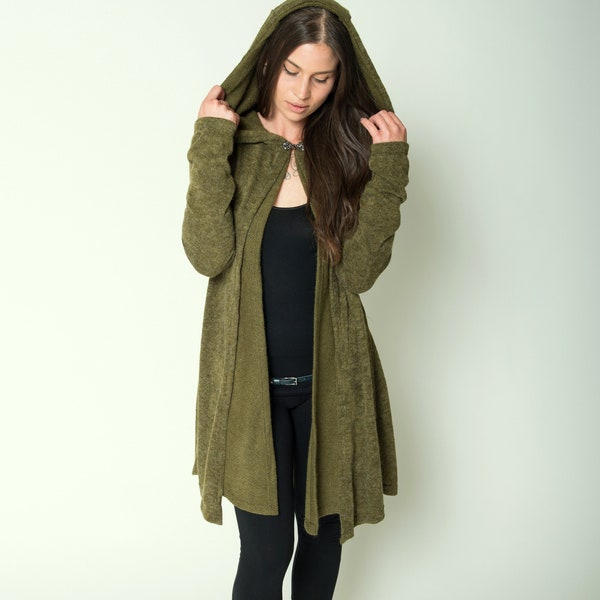 Strickjacke ~ Cardigan ~ Große Kapuze ~ Daumenlöcher ~ Elfen Strickjacke in Olivgrün ~  Die Riding Hood Strickjacke