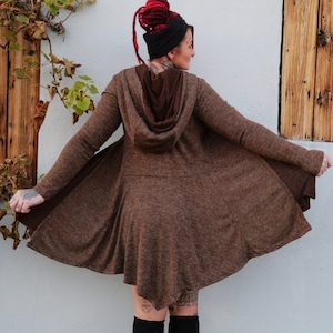 Long cardigan ~ Knitted top ~ Big hoodie ~ Thumb holes ~ Elven ~ Brown ~ Medieval style ~ The Riding Hood cardigan
