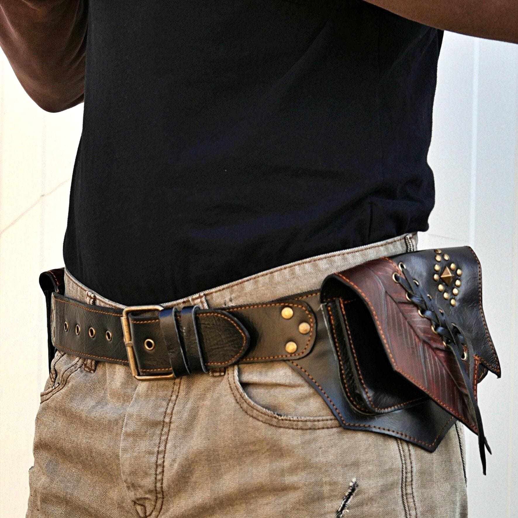 Pockets Belt ~ Utility Belt ~ Leather Hip Bag ~ Hammered Leaf