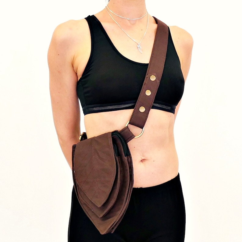 Utility belt Fanny pack Bag 2 in 1 for waist or shoulder 3 pockets Minimalist style Unisex Brown cotton The Panbelt image 4