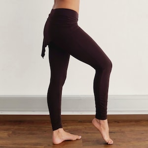 Leggings Skeggings Strumpfhose mit asymmetrischem Rock Extrem weich, stretch und stark Braun Die Shakti Leggings Bild 7