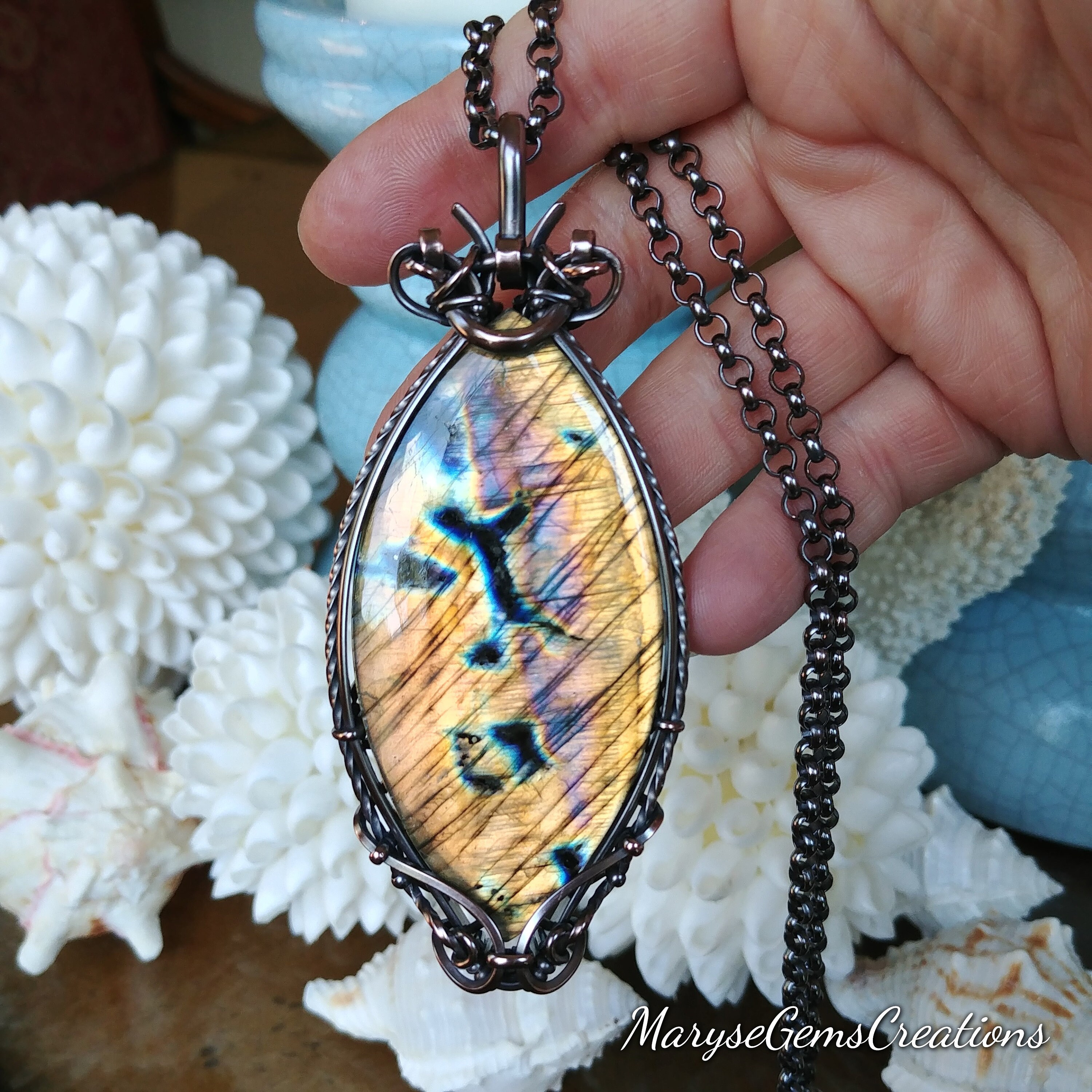 SARIKA Multicolor Labradorite Copper 