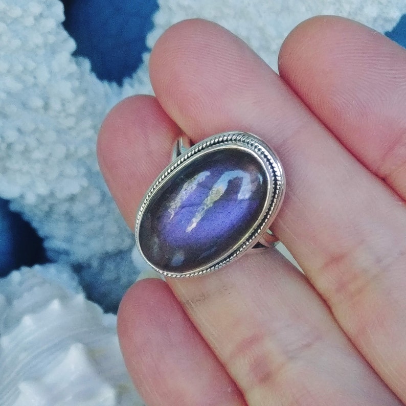 taille 61 925 sterling Silver Size 9 34 Oval Shape Labradorite Ring PURPLE Fire Labradorite Ring Purple Flash Labradorite Ring