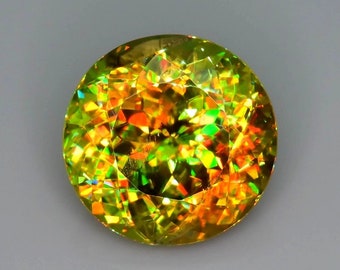 8.50 Carat Brilliant Natural Green Sphene Titanite