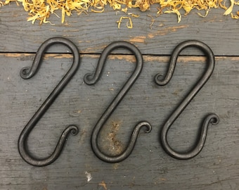 Set aus 3 handgeschmiedeten dekorativen S-Haken, Pflanzenaufhängerhaken, Küchenhaken, Handtuchhaken, Tassenhaken, Topfhaken, S-Haken