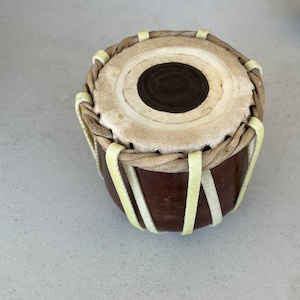 Tabla Baby da arredamento. Strumento musicale da esposizione.