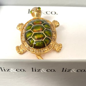 Vintage Liz & Co Gold Plated Green Turtle Brooche image 1