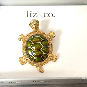 Vintage Liz & Co Gold Plated Green Turtle Brooche image 2