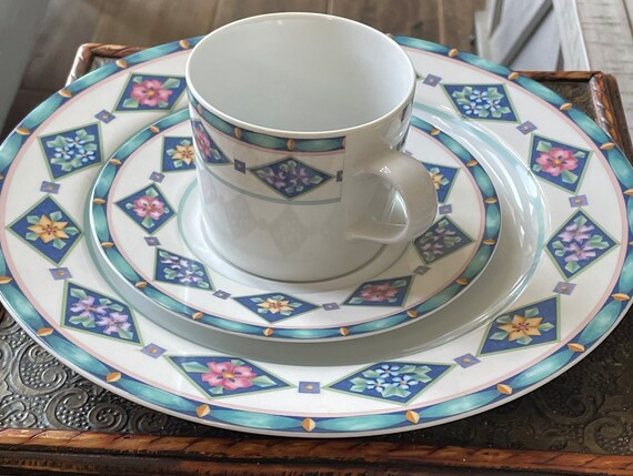 Vintage Pfaltzgraff Crystaflora Atmosphere Set of 3 Dinner Plate