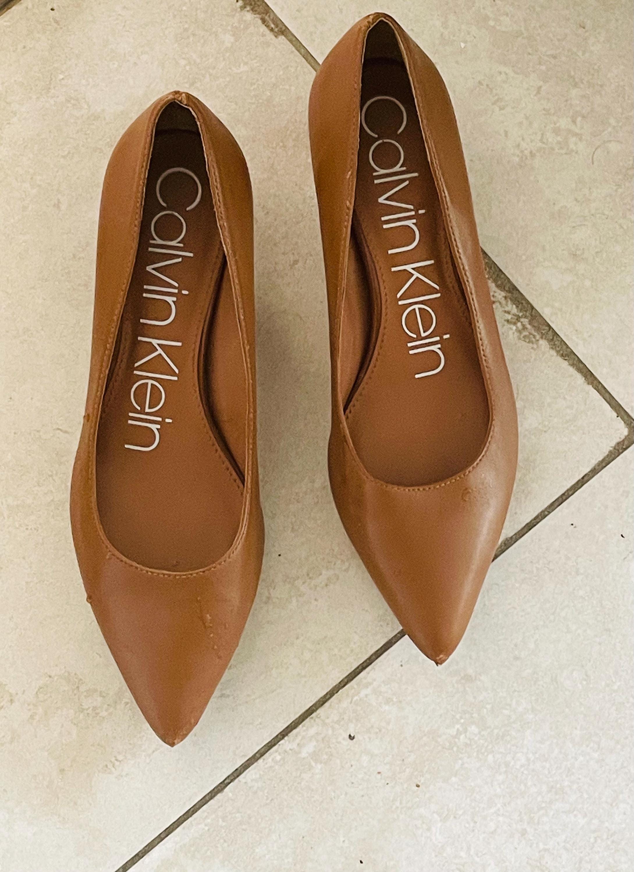 Calvin Klein Cap Toe Shoes 9 Calvin Klein Womens Fiana Leather Cap Toe Ballet Flats  main image 3