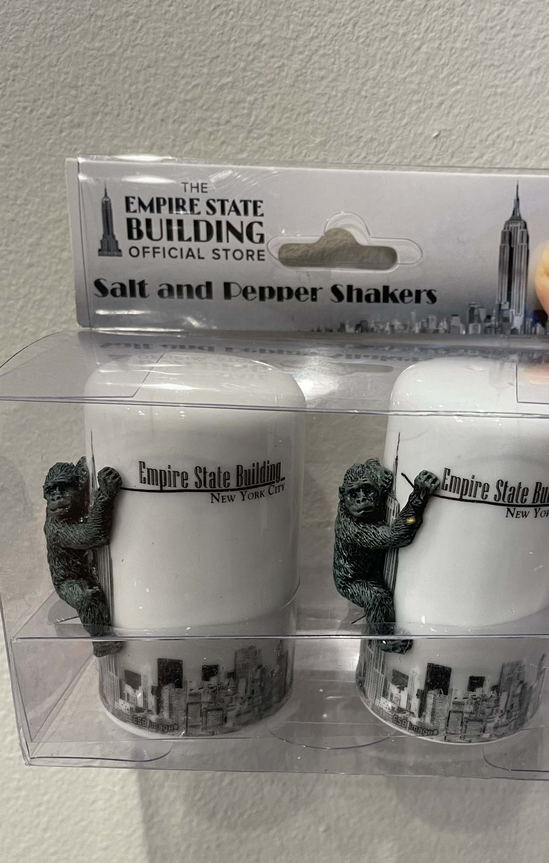 Empire State Building Salt&Pepper（A） Empire State Building Salt & Pepper Shaker 3 D King Kong New in