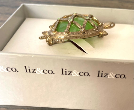 Vintage Liz& Co Jade Sea Turtle Brooch - image 2