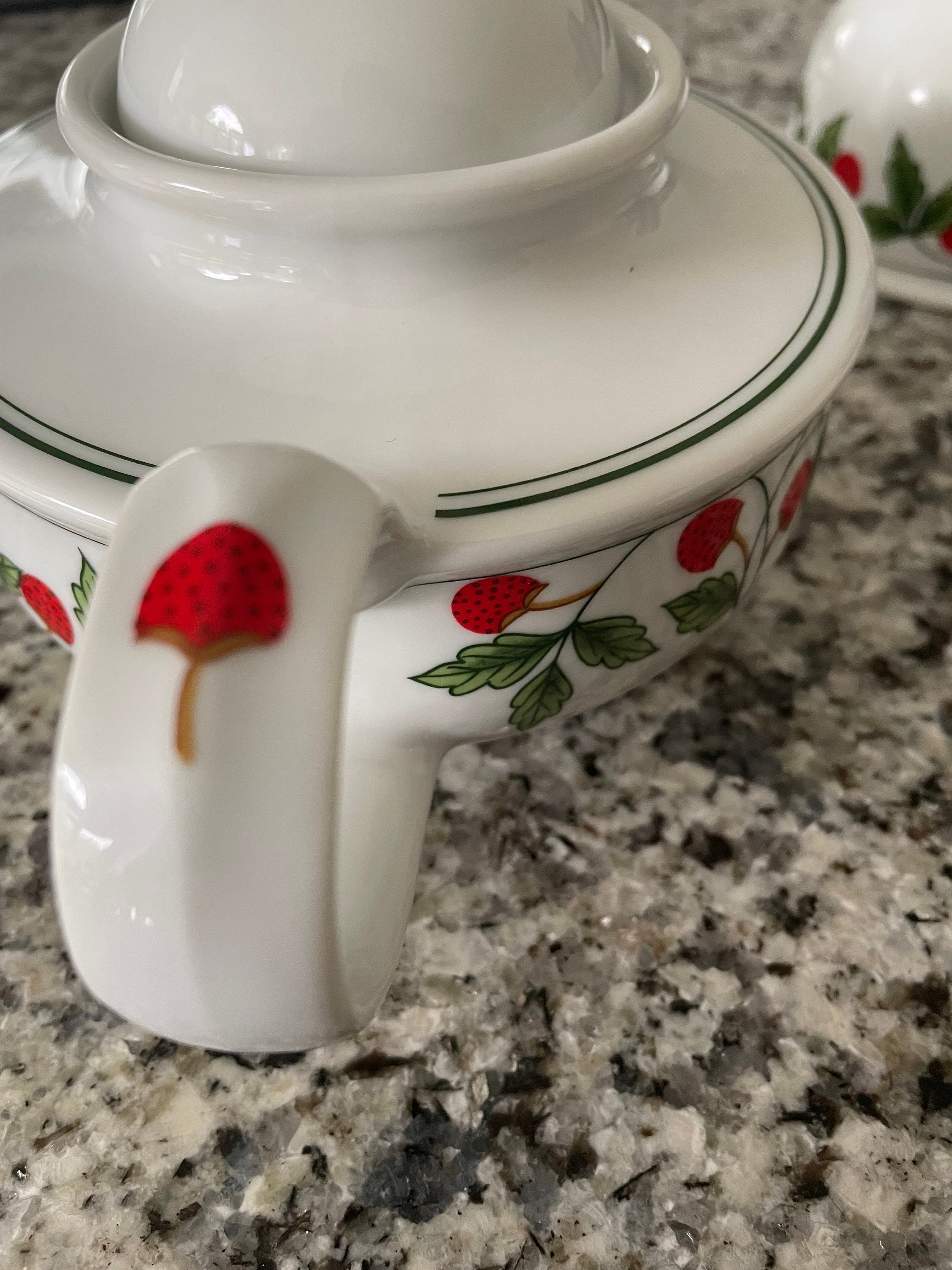 Vintage Strawberry Tea for One 3 Pcs Set Toscany Collection Japan