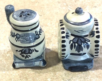 Mexican Stoneware Salt & Pepper Shaker unique jar and puebla Flower