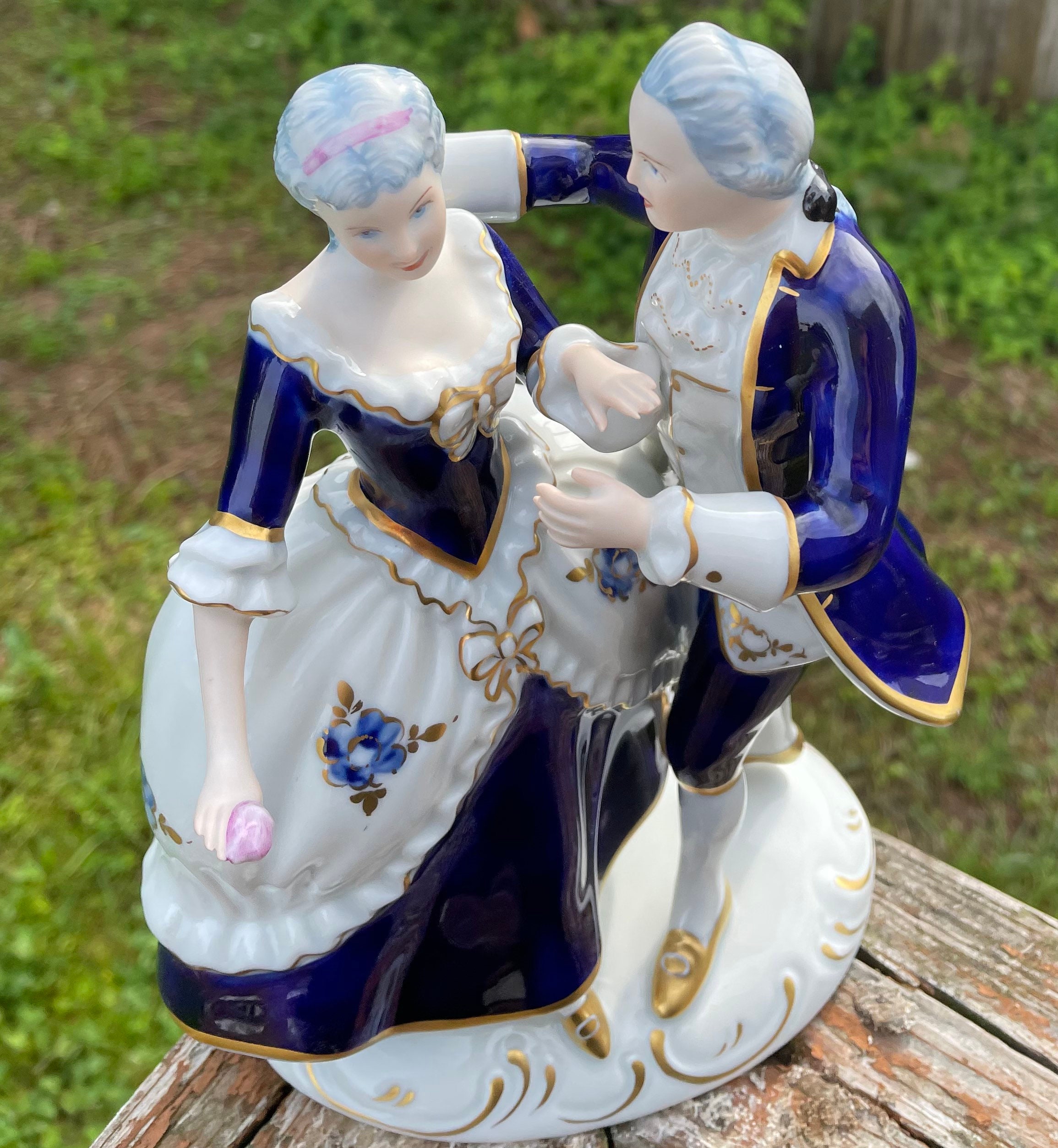 White and Blue Bohemia Dux Royal Vintage Bohemia dux  置物 Aristocratic Figurine Couple 置物