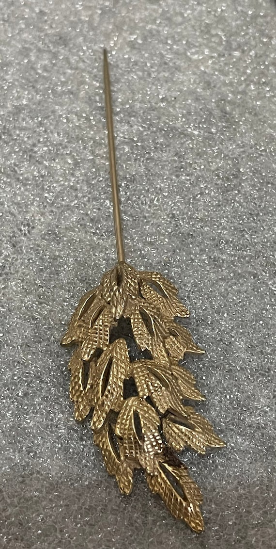 Rare Vintage castle Cliff Long Pin Brooch Leaf 193