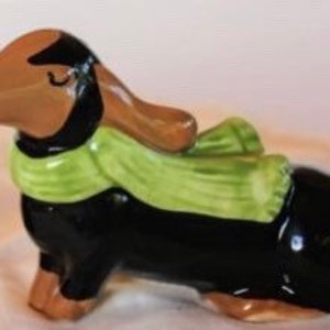 Dachshund Gand Painted Salt Shaker