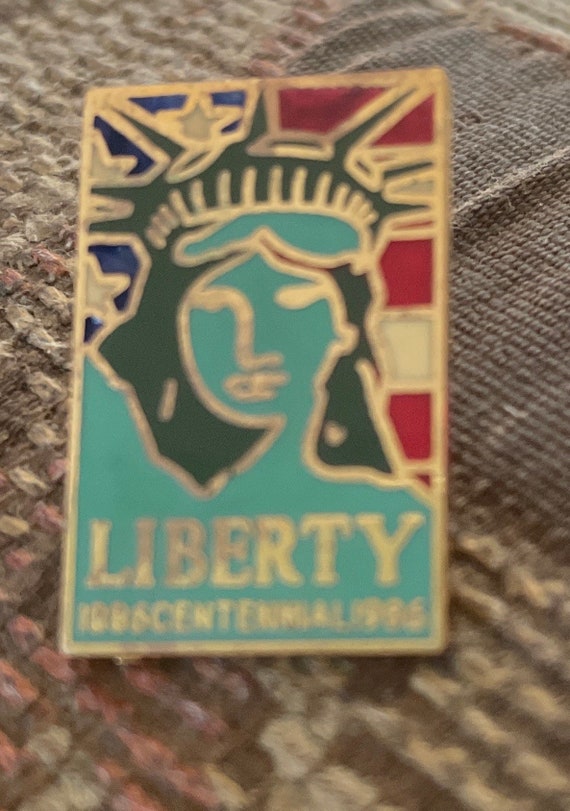 Statue of Liberty Lapel pin Vintage 1986 NY City Centennial - Etsy