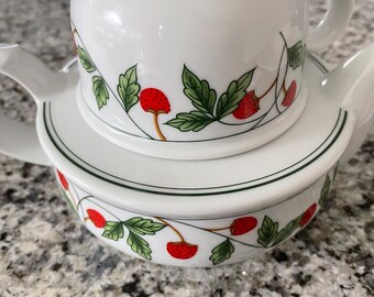 Vintage Strawberry Tea for One 3 Pcs Set Toscany Collection Japan
