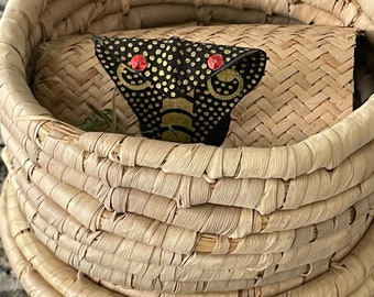 Vintage Wooden Scrap Paper Snake in the Basket, Cobra Pop up
