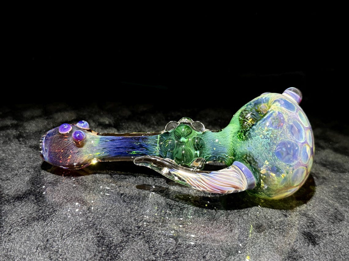 Color Changing Honeycomb Hand Pipe With Implosion Horn, Rich Purple ...