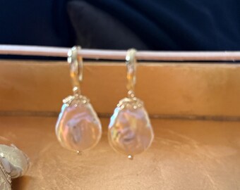 Pearl Natural Nacre Cream Rose Single Large TeardropEarring 14kt GF Leverhoop