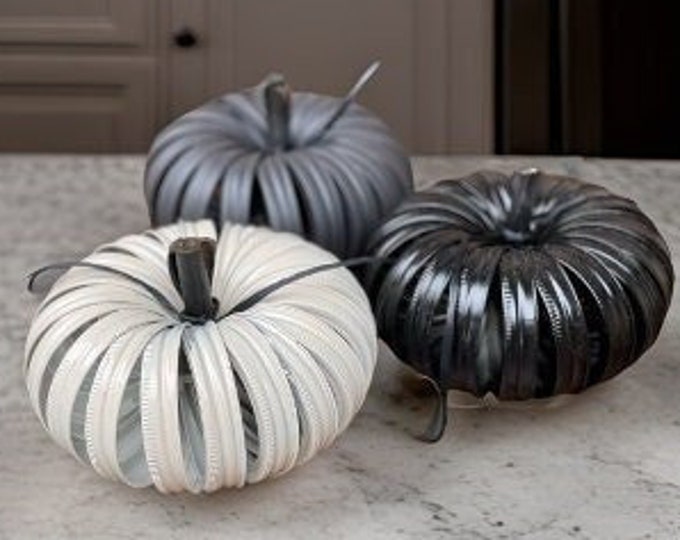 Halloween Mason Jar Ring Pumpkins