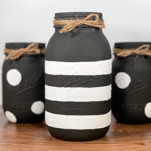 Black & White Mason Jars / Mason Jar Centerpiece / Painted Mason Jars