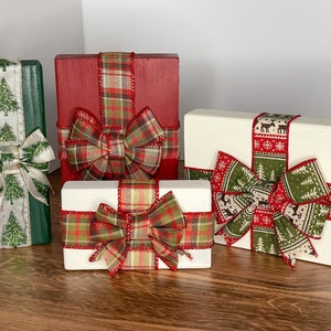 Wood Christmas Present Blocks / Classic Christmas Gift Wood Blocks  / Christmas Gift Wood Blocks