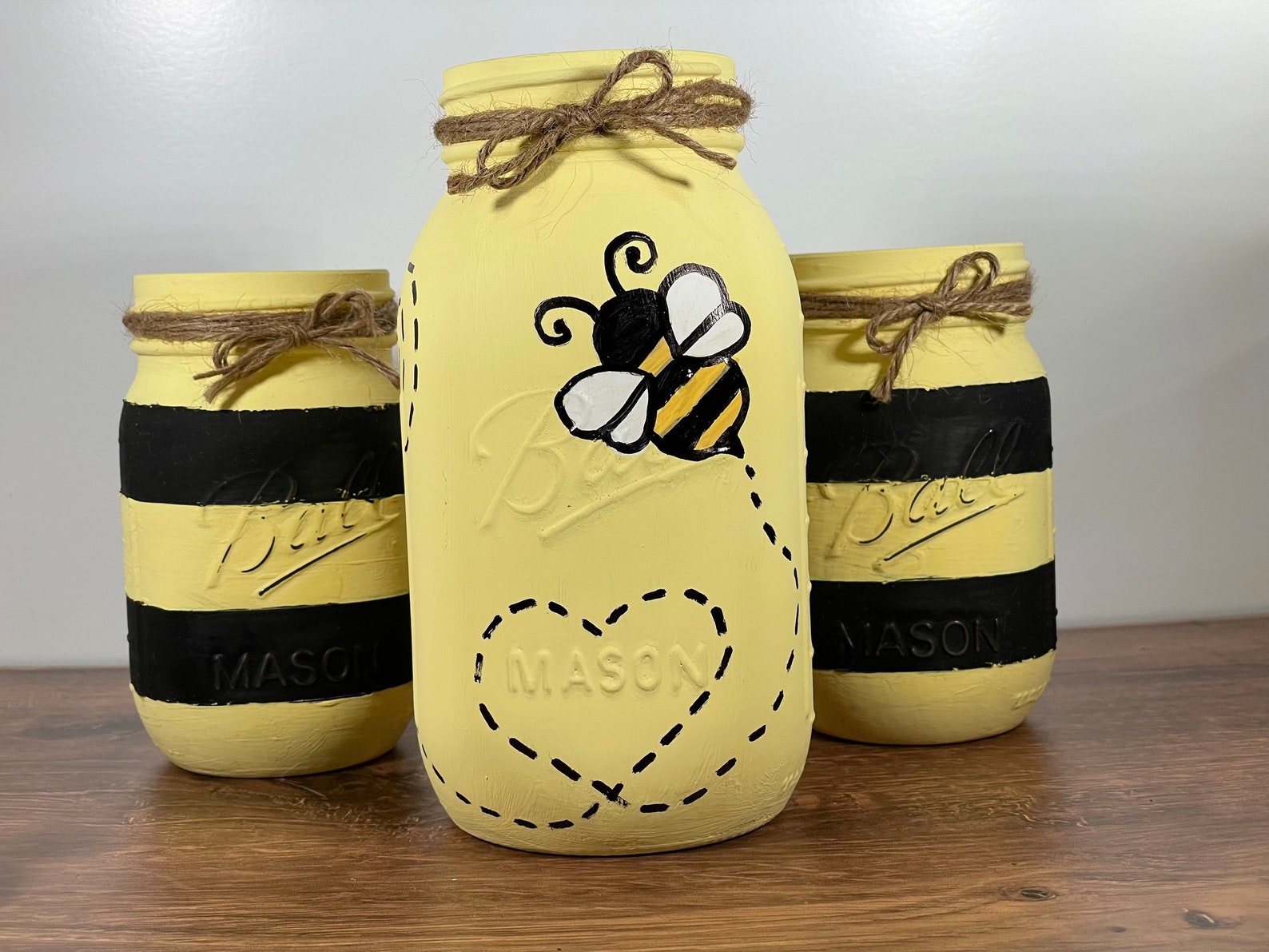Bee Mason Jars / Mason Jar Centerpiece / Bee Decor / Bee Etsy
