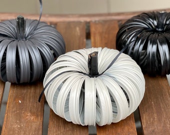 Halloween Mason Jar Ring Pumpkins