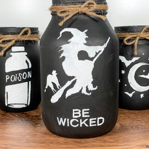 Witch Mason Jars / Halloween Mason Jars / Halloween Decor / Mason Jar Centerpiece / Painted Mason Jars