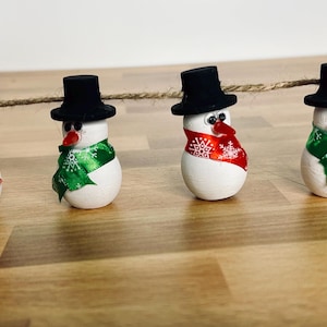 Snowman Garland / Christmas Garland / Snowman Decor